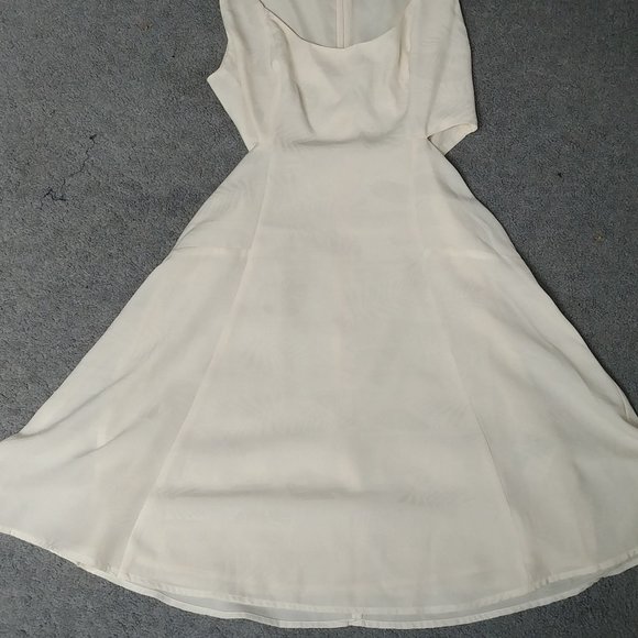 Guess Little Ivory Dress, XS - Picture 11 of 11